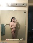 Amateur girl Rachel private pics from her phone
