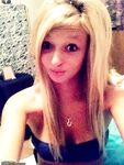 Blonde teen girl hot self pics
