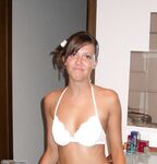Young amateur couple share homemade pics