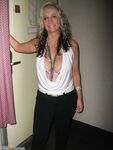 Busty amateur blonde MILF nude posing pics collection