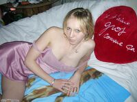 Blond amateur wife nude posing pics 3
