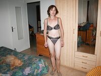 Mature amateur wife posses at home 2