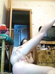 Russian amateur teen GF nude posing pics