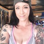 Tattoed amateur brunette wife sexlife