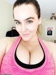 Great busty babe nude selfies