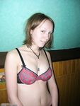 Blonde amateur wife nude posing pics 28