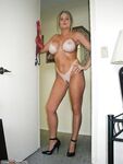 Busty sex bomb MILF Jenny Stallworth