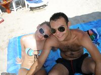 Young amateur couple at vacation 3
