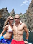 Young amateur couple at vacation 4