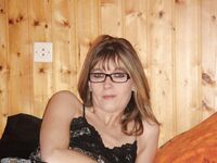 Mature amateur wife in glasses 2