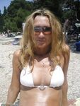 Amateur wife at beach