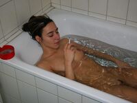 Allison Naked In Bathtub
