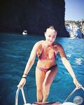 Camila Raznovich nude